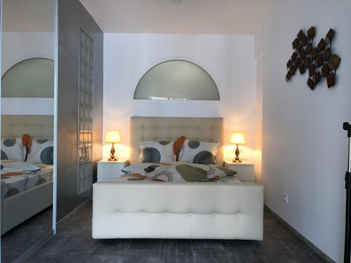 Luxury Westpark 2 Residence Lake View W6 Βουκουρέστι Εξωτερικό φωτογραφία