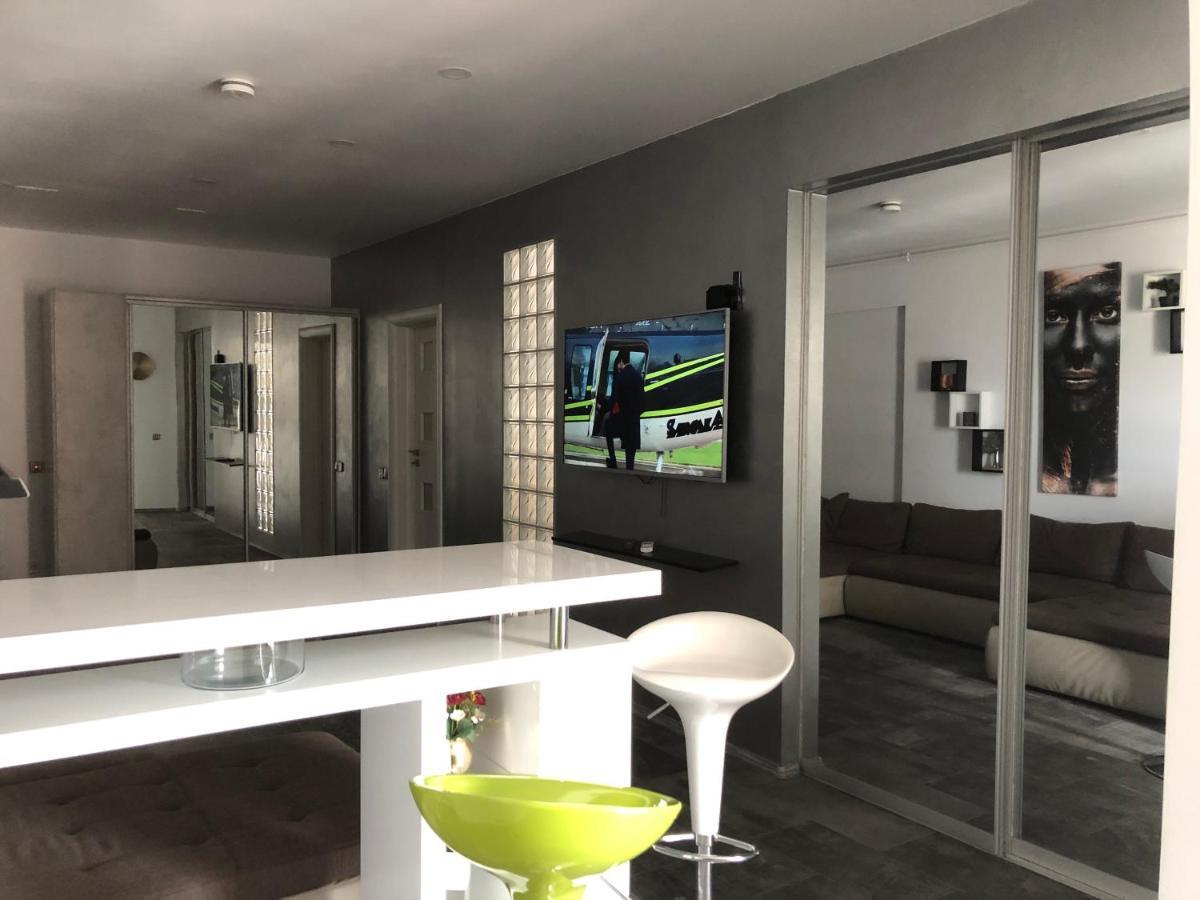 Luxury Westpark 2 Residence Lake View W6 Βουκουρέστι Εξωτερικό φωτογραφία