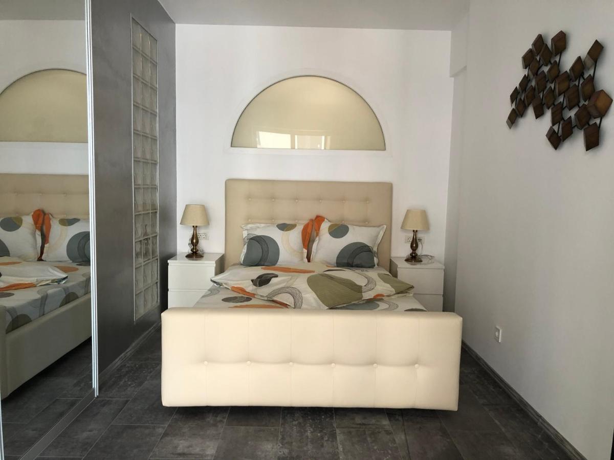 Luxury Westpark 2 Residence Lake View W6 Βουκουρέστι Εξωτερικό φωτογραφία